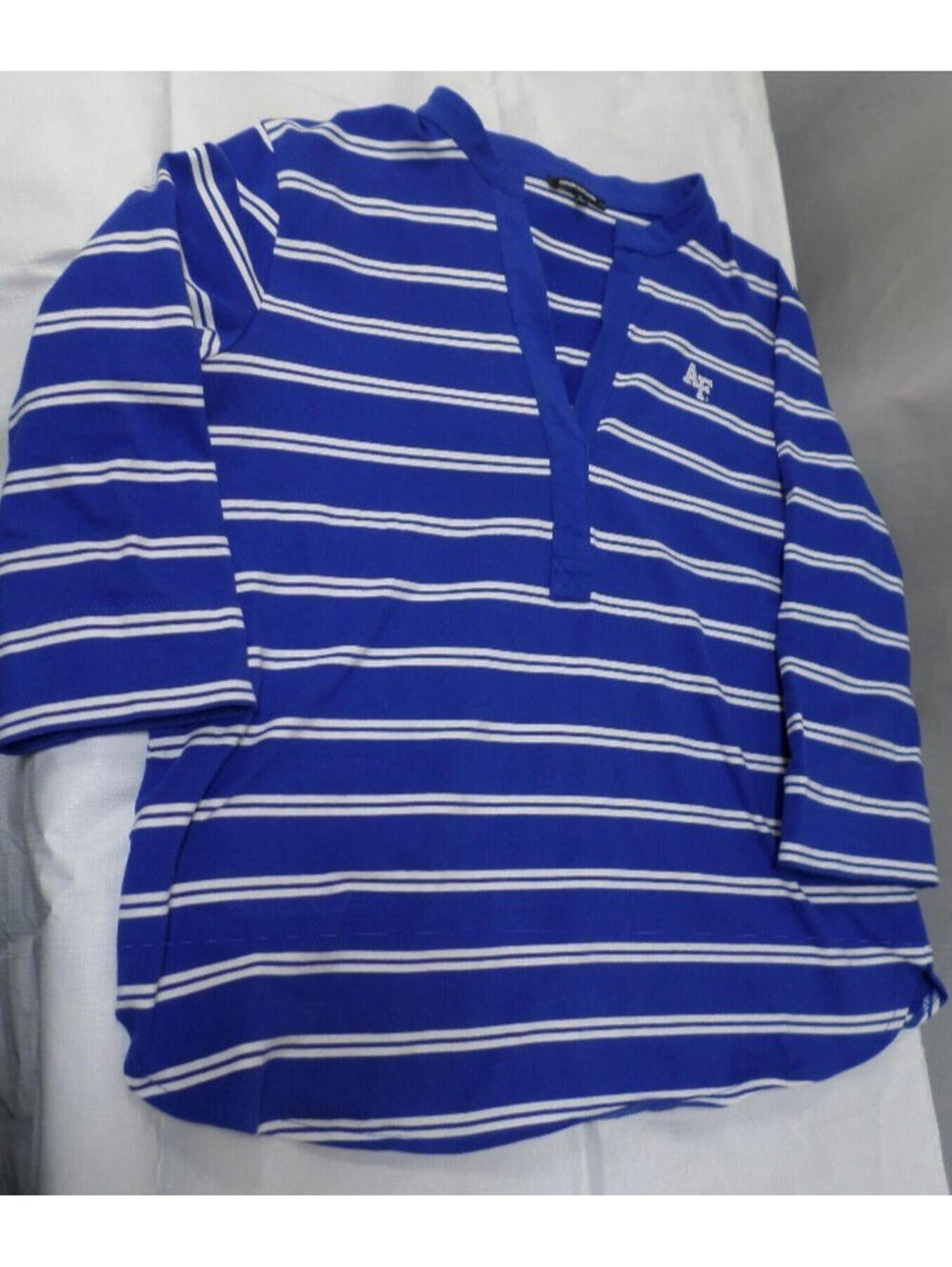 DESIGNER EMERSON STREET CLOTHING AF V-NECK STRIPED BLUE SHIRT BLOUSE SIZE MEDIUM